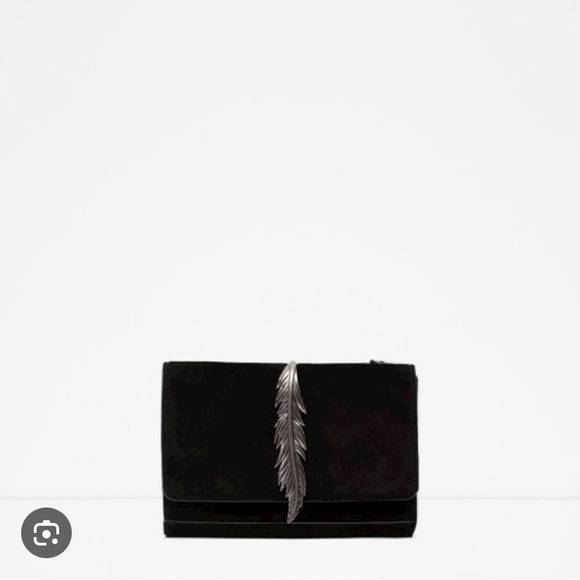 Zara Metallic Detail Leather Crossbody Bag. Black colour. - Picture 2 of 14